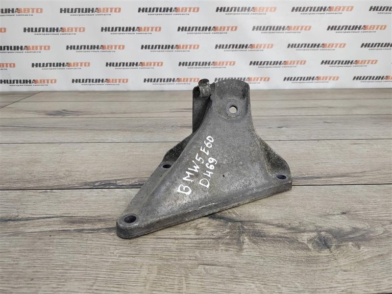 Кронштейн двигателя, 1000 рублей, Москва