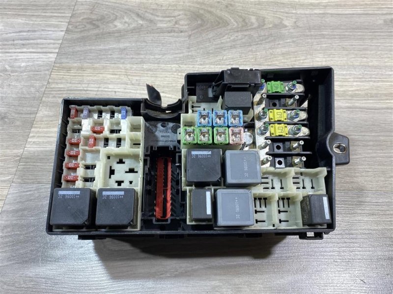 Блок предохранителей под капот, 2000 рублей, Севастополь