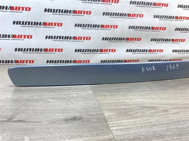 Накладка крышки багажника, 2000 рублей, Севастополь