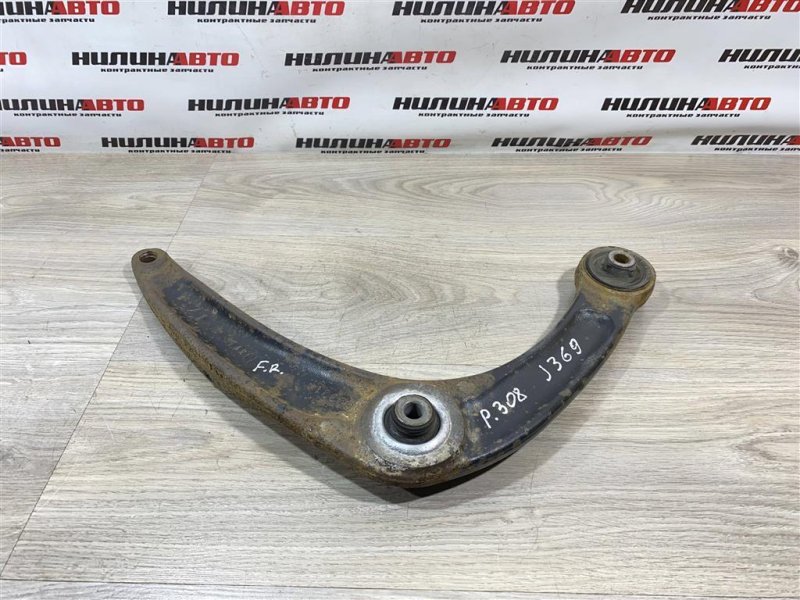 Рычаг передний нижний, 1200 рублей, Севастополь