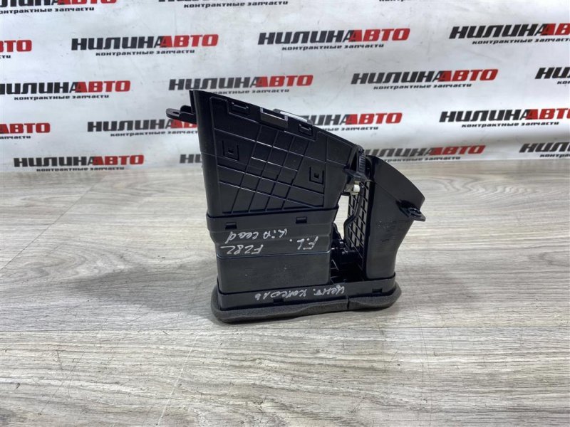 Дефлектор в торпедо центральный, 1400 рублей, Севастополь