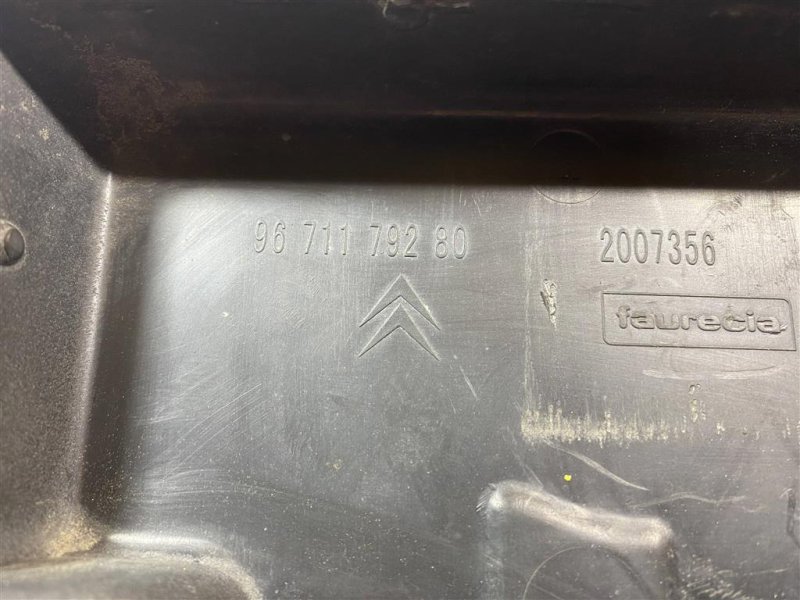 Кронштейн бампера центральный, 800 рублей, Севастополь