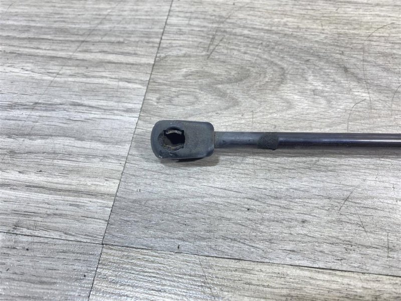 Амортизатор крышки багажника, 500 рублей, Севастополь