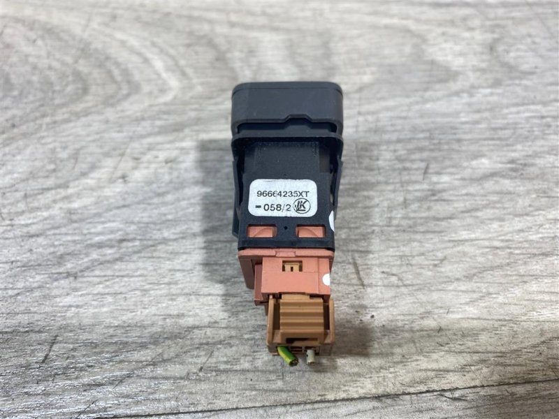 Кнопка открывания бензобака, 300 рублей, Севастополь