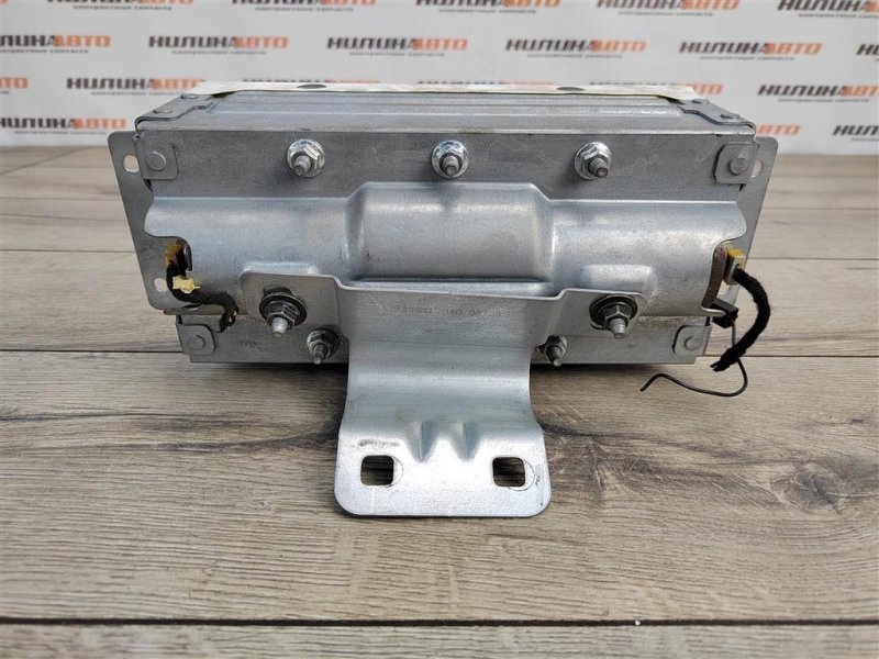 Подушка безопасности в торпедо, 2000 рублей, Москва