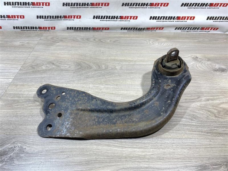 Рычаг продольный, 2000 рублей, Севастополь