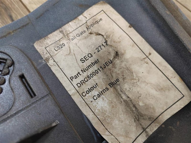 Накладка крышки багажника, 2000 рублей, Москва