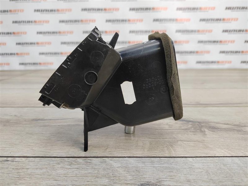 Дефлектор в торпедо, 400 рублей, Москва