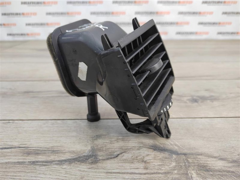 Дефлектор в торпедо центральный, 400 рублей, Москва