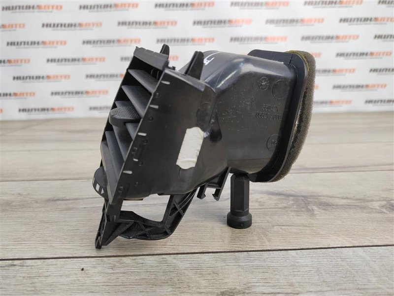 Дефлектор в торпедо центральный, 400 рублей, Москва