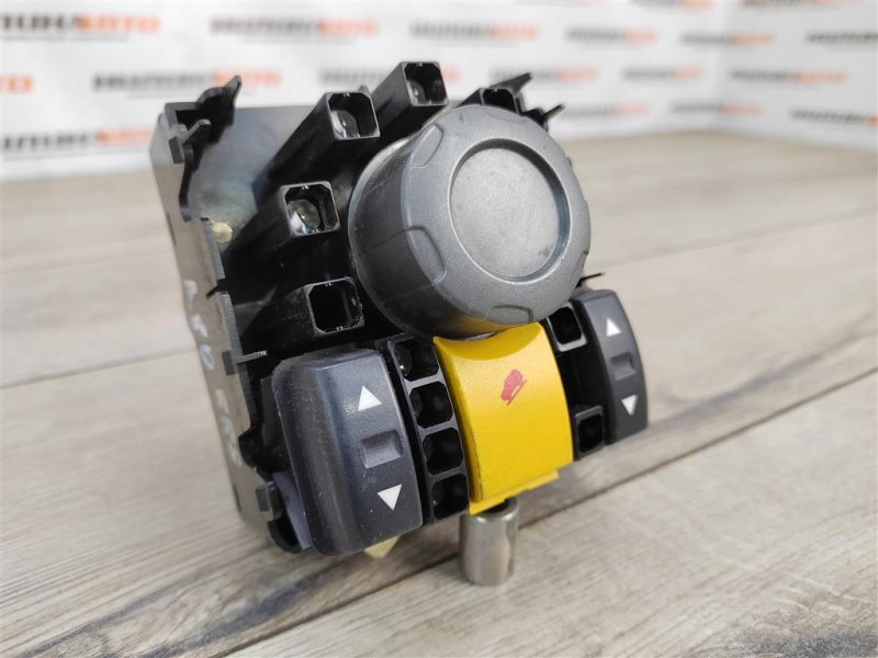 Блок управления подвеской, 1000 рублей, Москва