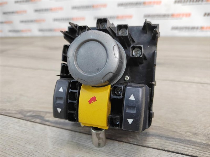 Блок управления подвеской, 1000 рублей, Москва