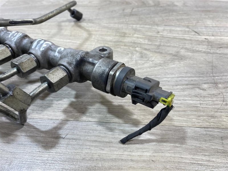 Рампа топливная, 2000 рублей, Севастополь