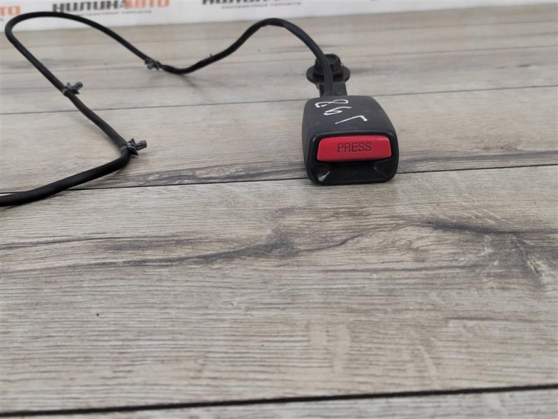 Замок ремня безопасности, 500 рублей, Москва