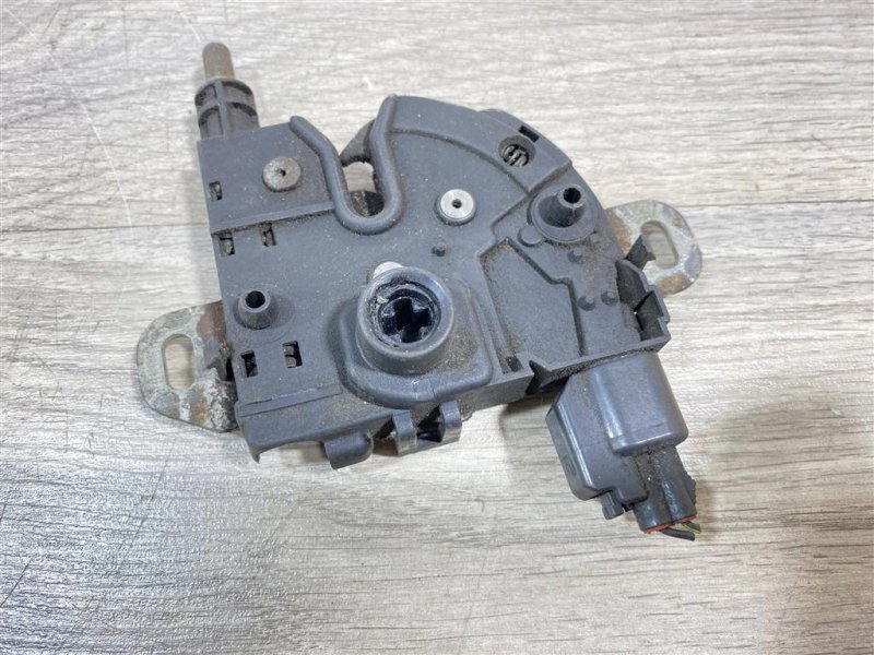 Замок капота, 800 рублей, Севастополь