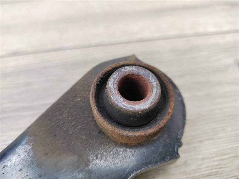 Рычаг задней подвески верхний, 1000 рублей, Москва