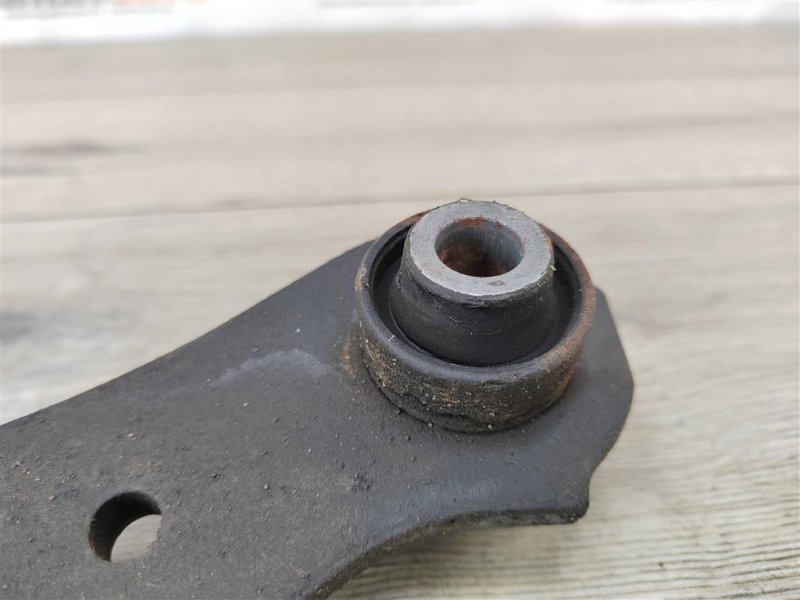 Рычаг задней подвески верхний, 1000 рублей, Москва