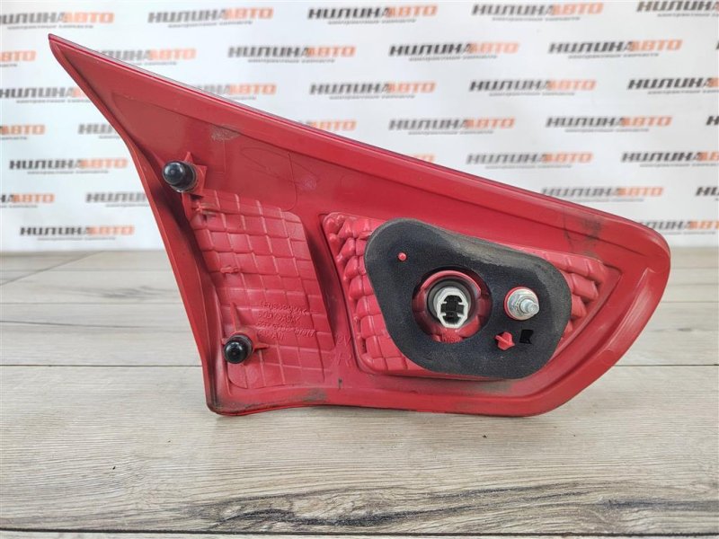 Фонарь в крышку багажника, 1000 рублей, Москва