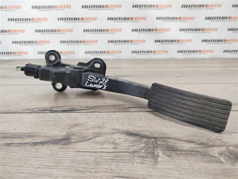 Педаль газа, 400 рублей, Москва