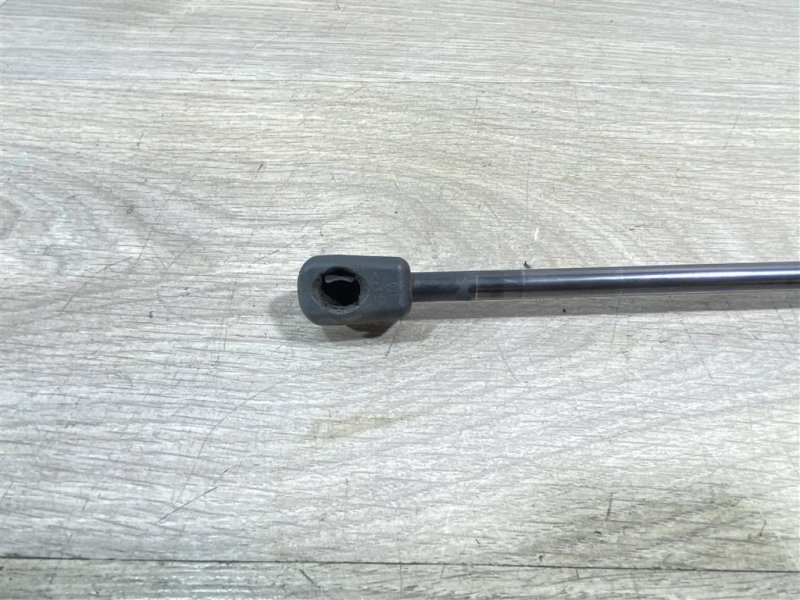 Амортизатор крышки багажника, 500 рублей, Севастополь