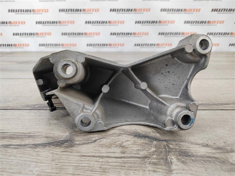 Кронштейн двигателя, 500 рублей, Москва