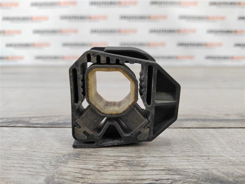 Крепление радиатора, 300 рублей, Москва