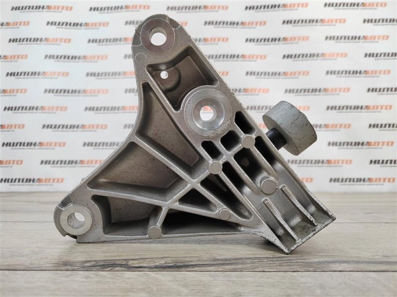 Кронштейн двигателя, 1000 рублей, Москва