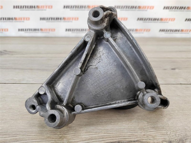 Кронштейн компрессора кондиционера, 300 рублей, Москва