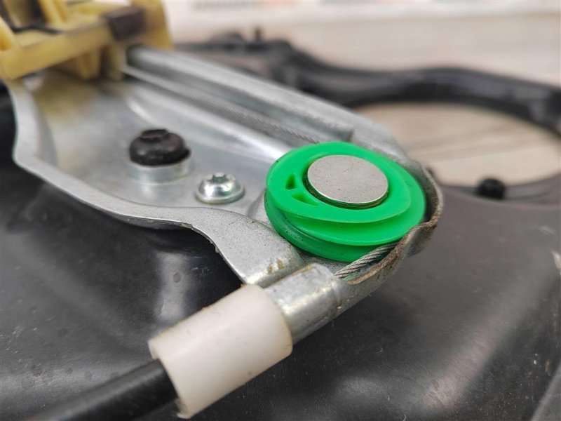 Стеклоподъемник, 1000 рублей, Москва