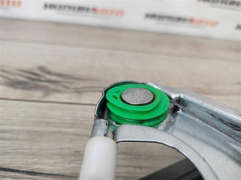 Стеклоподъемник, 1000 рублей, Москва