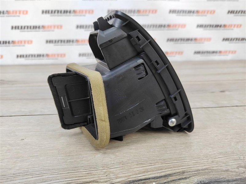 Дефлектор в торпедо, 1000 рублей, Москва