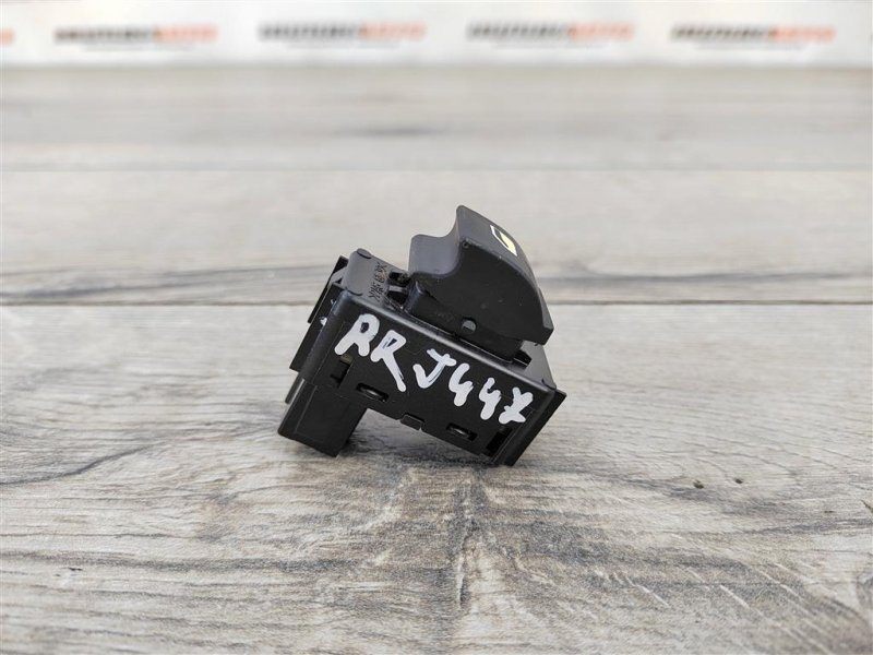 Кнопка стеклоподъемника, 500 рублей, Москва