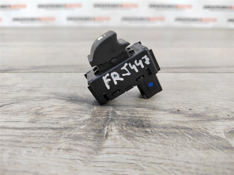 Кнопка стеклоподъемника, 500 рублей, Москва