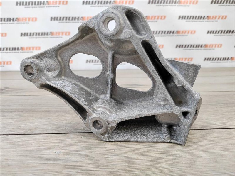 Кронштейн двигателя, 2000 рублей, Москва