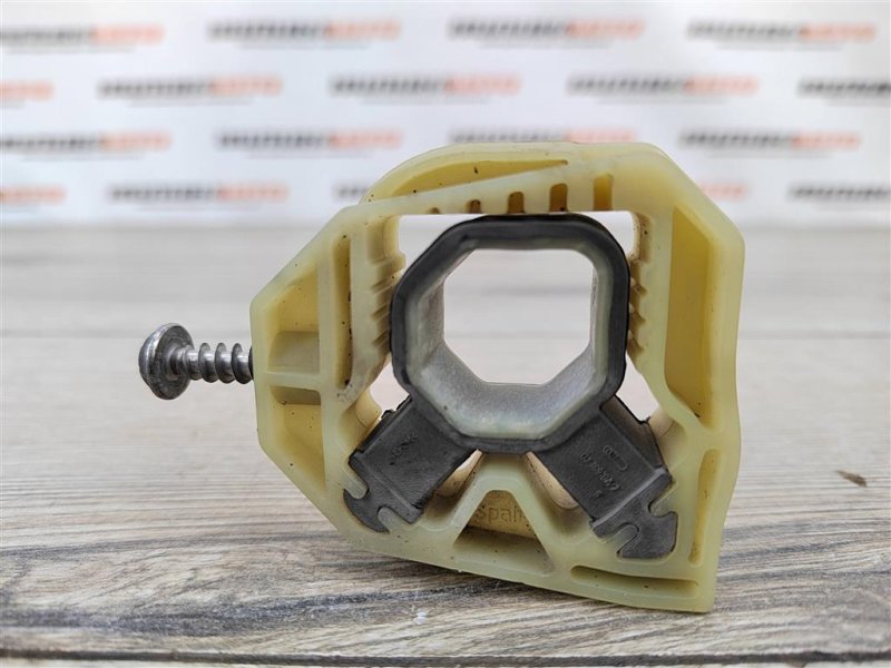 Крепление радиатора, 500 рублей, Москва