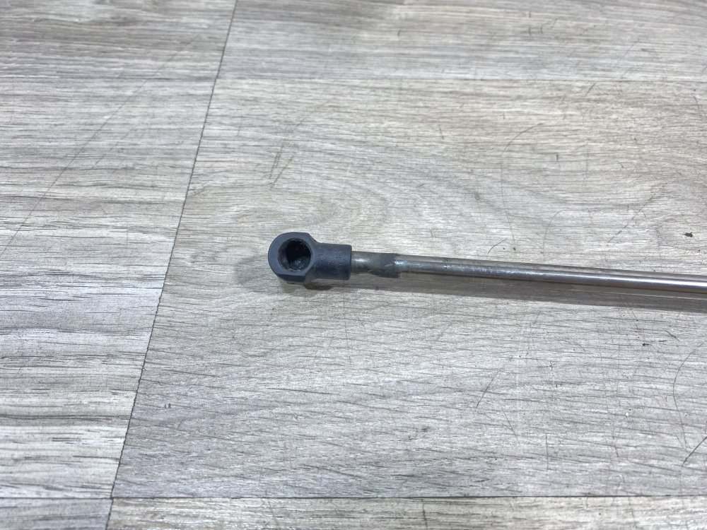 Амортизатор крышки багажника, 500 рублей, Севастополь