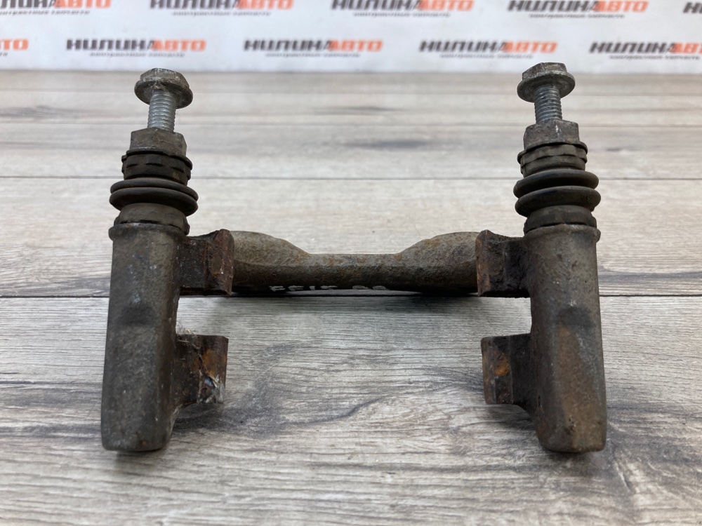 Скоба суппорта, 1000 рублей, Москва