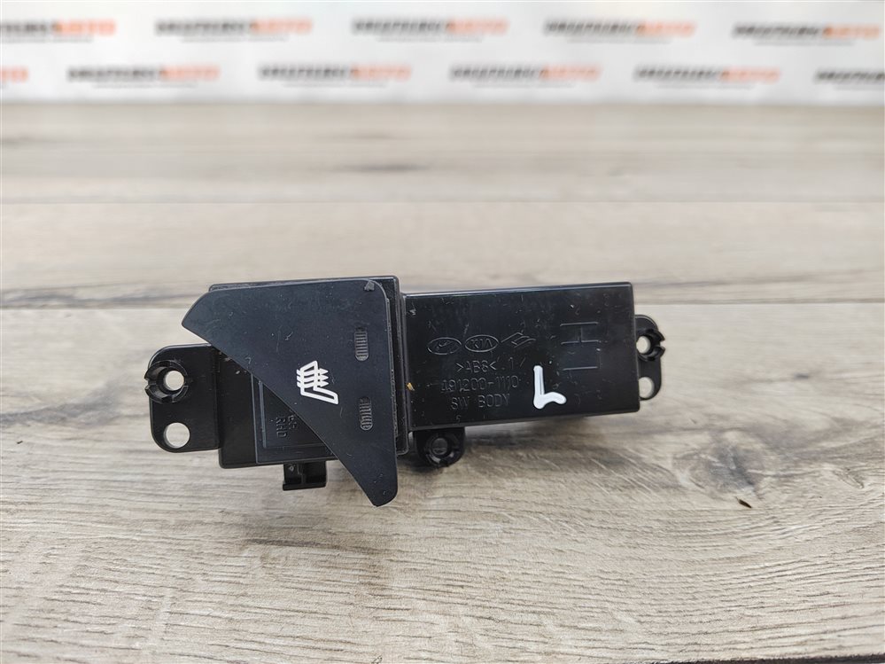 Кнопка обогрева сидений, 1000 рублей, Москва