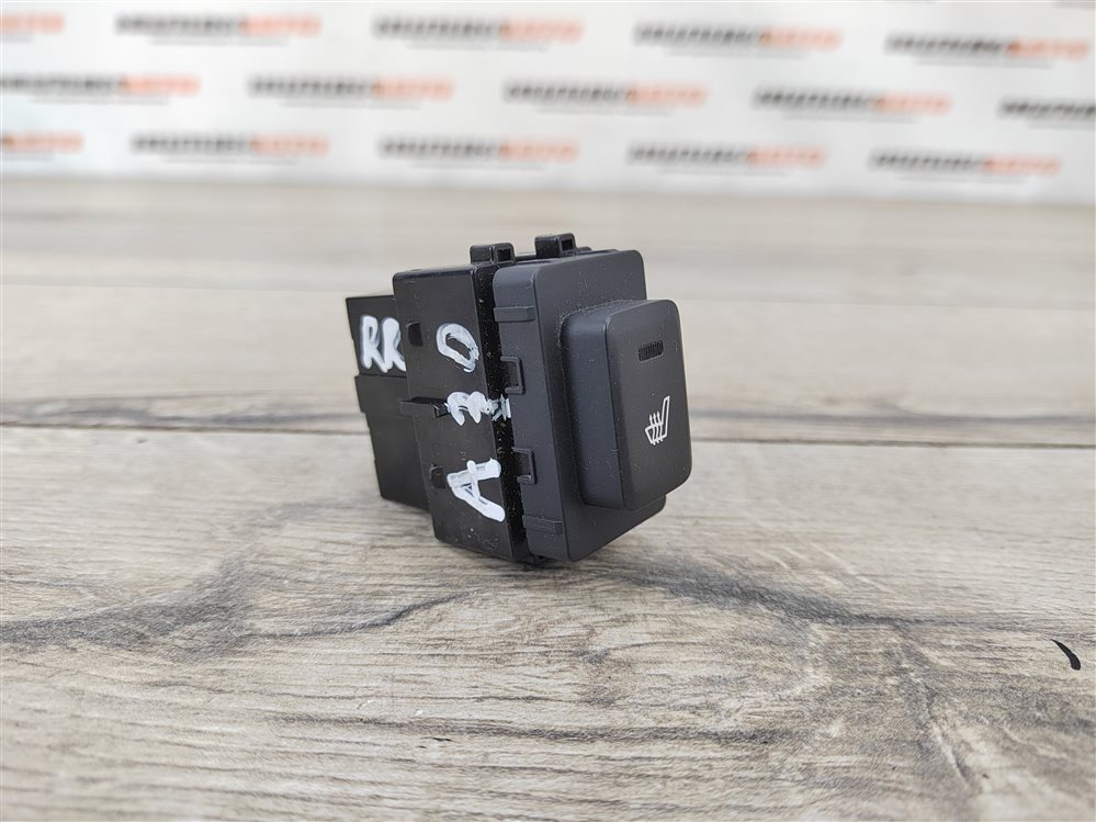 Кнопка обогрева сидений, 600 рублей, Москва