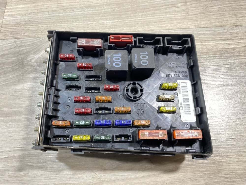 Блок предохранителей под капот, 1000 рублей, Севастополь