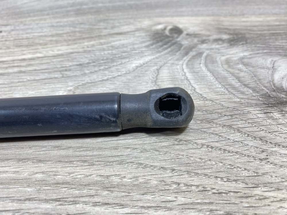 Амортизатор капота, 1000 рублей, Севастополь