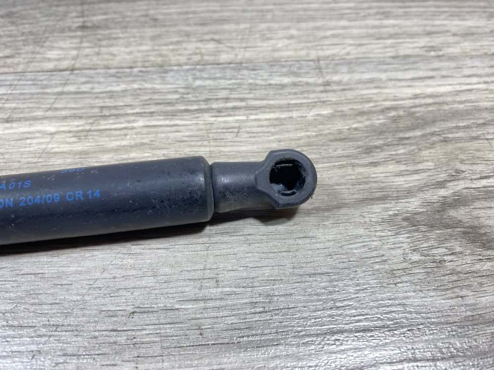 Амортизатор крышки багажника, 900 рублей, Севастополь