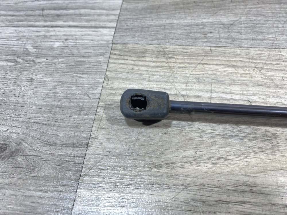 Амортизатор крышки багажника, 900 рублей, Севастополь