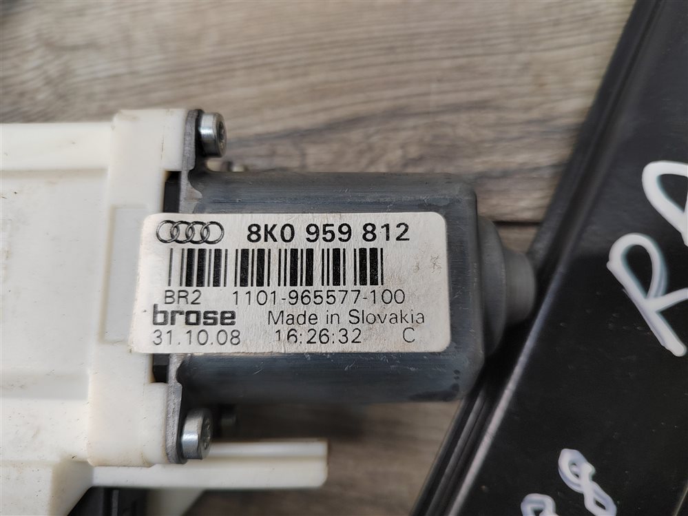 Стеклоподъемник, 1000 рублей, Москва