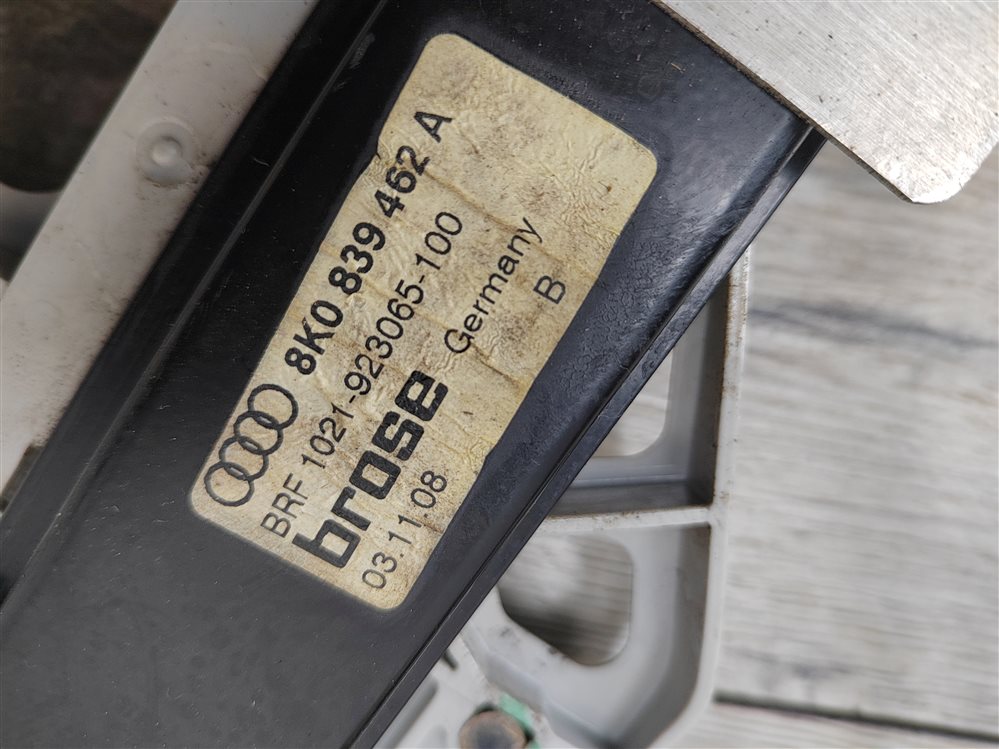 Стеклоподъемник, 1000 рублей, Москва