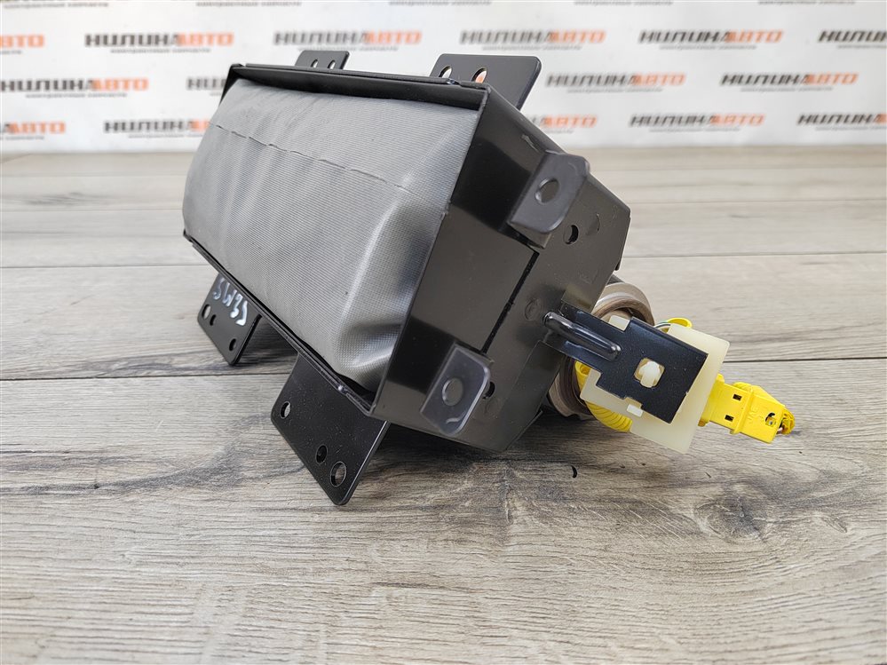 Подушка безопасности в торпедо, 2000 рублей, Москва