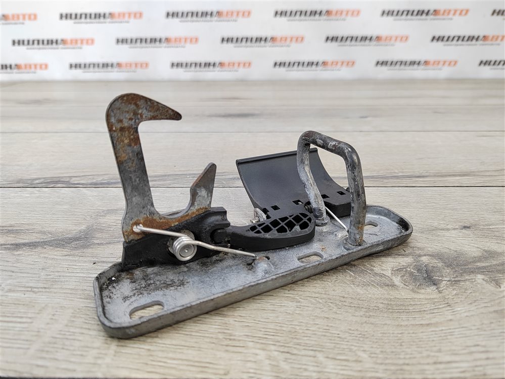 Замок капота, 1000 рублей, Москва