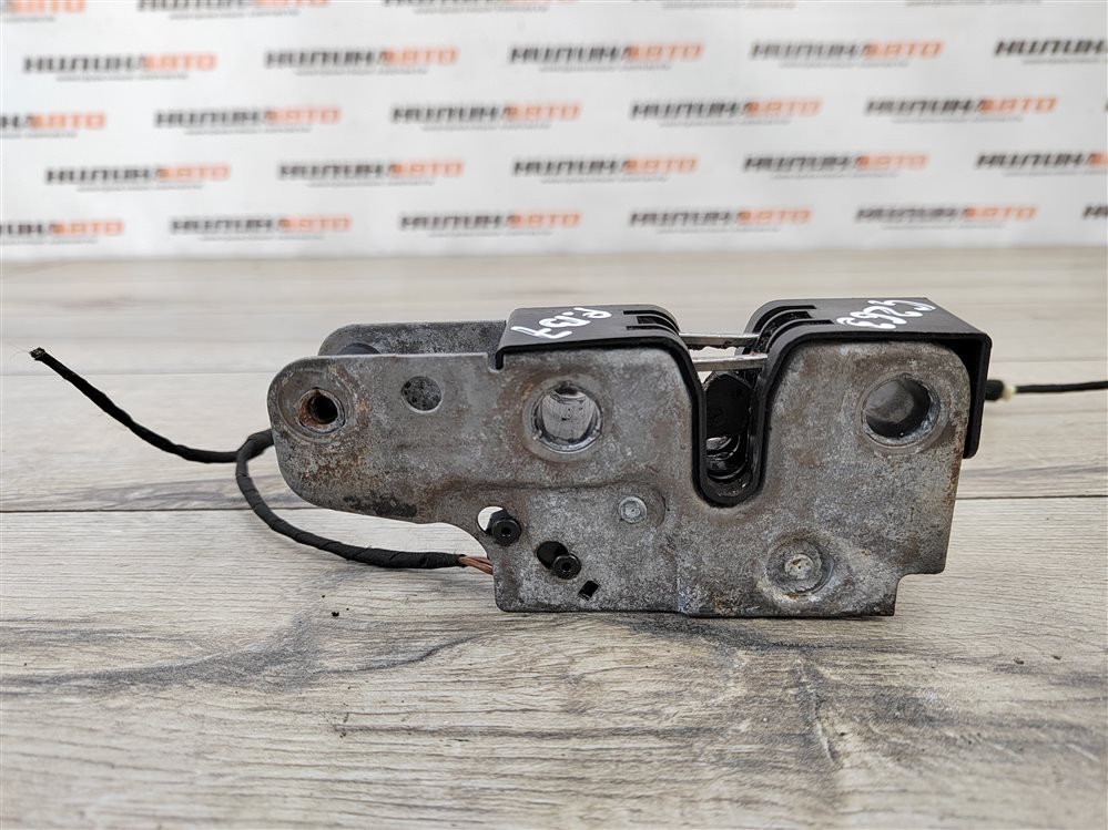 Замок капота, 1000 рублей, Москва