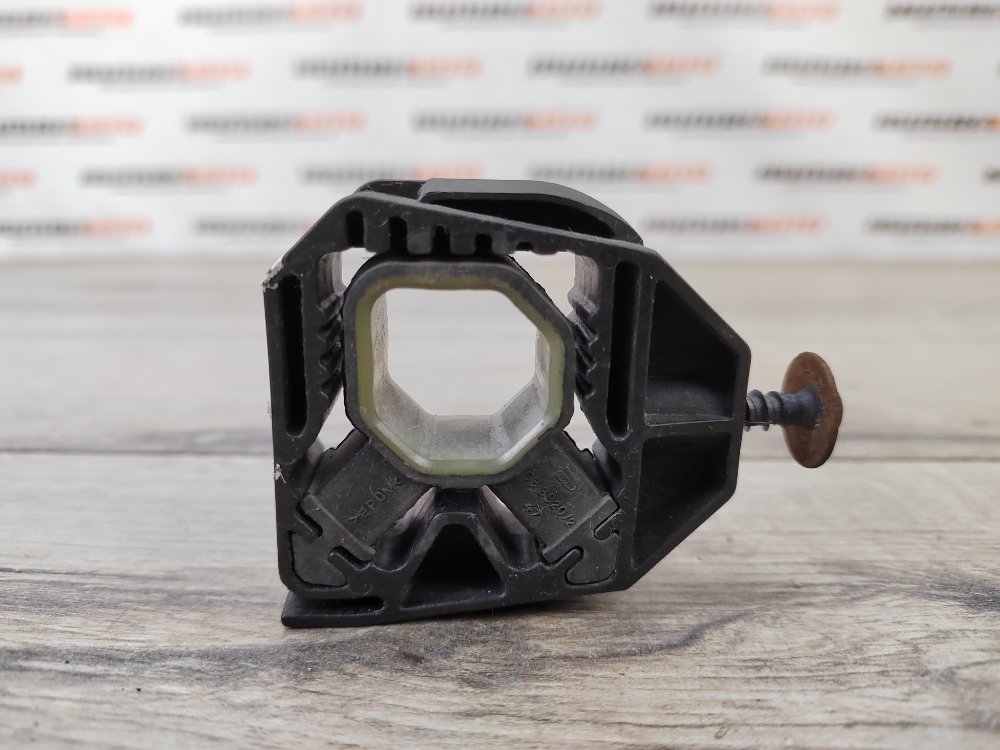 Крепление радиатора, 300 рублей, Москва