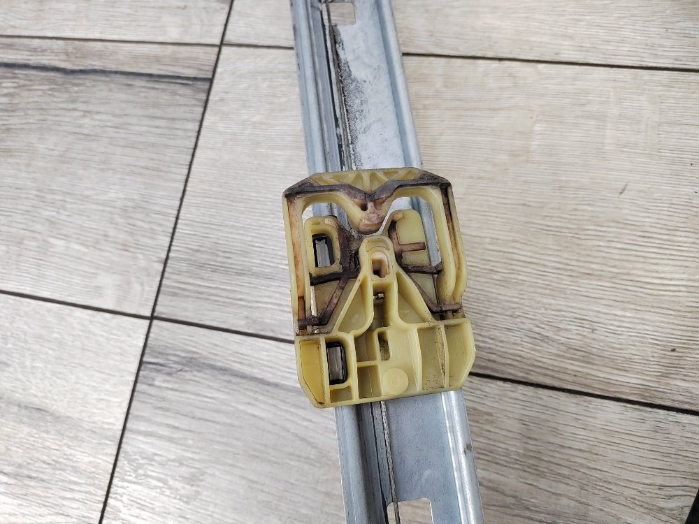 Стеклоподъемник, 1800 рублей, Москва